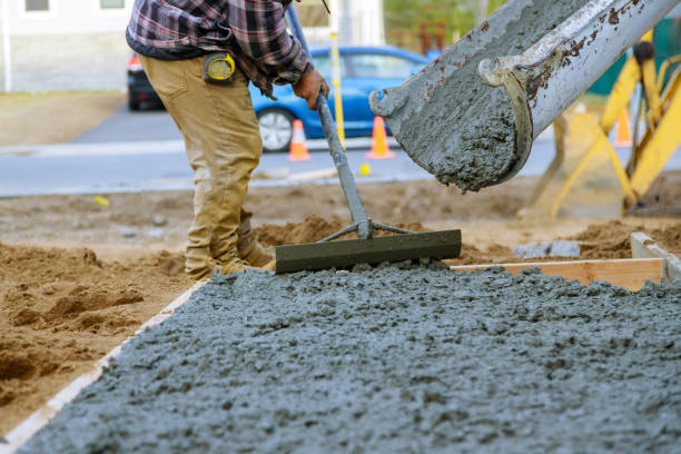Best Concrete Driveway Installation  in Summitville, IN
